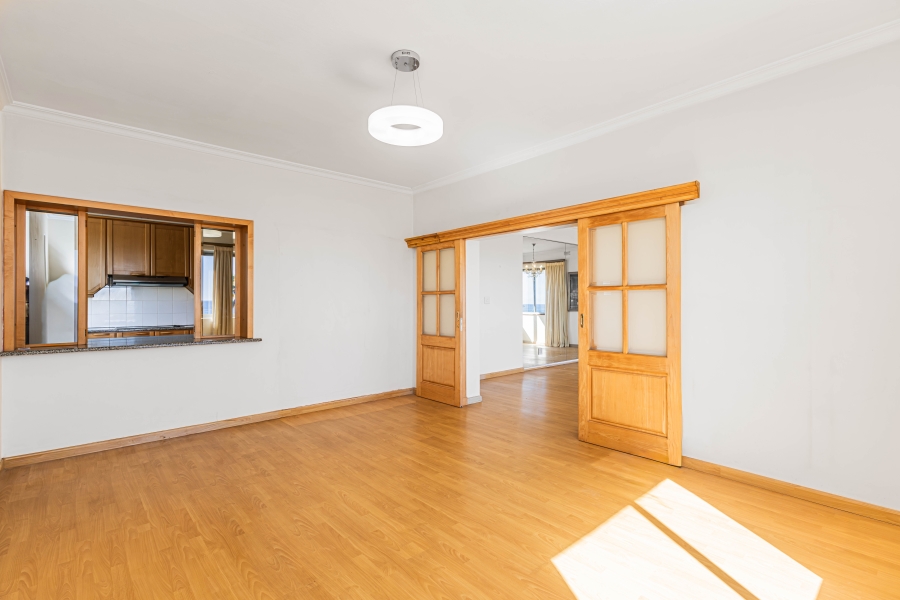 To Let 3 Bedroom Property for Rent in Sea Point Western Cape